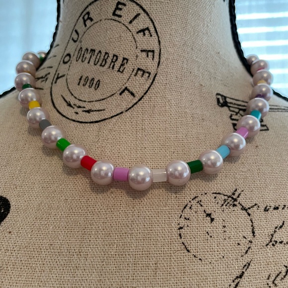 🌈 Faux Glass Blush Pink Pearls with Coloured Beads Necklace - Picture 1 of 4